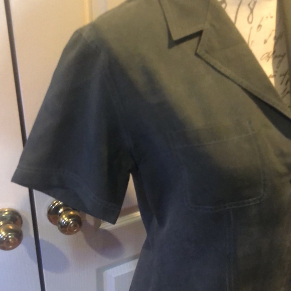 JH Collectibles button down shirt. Size 6 - Picture 3 of 14